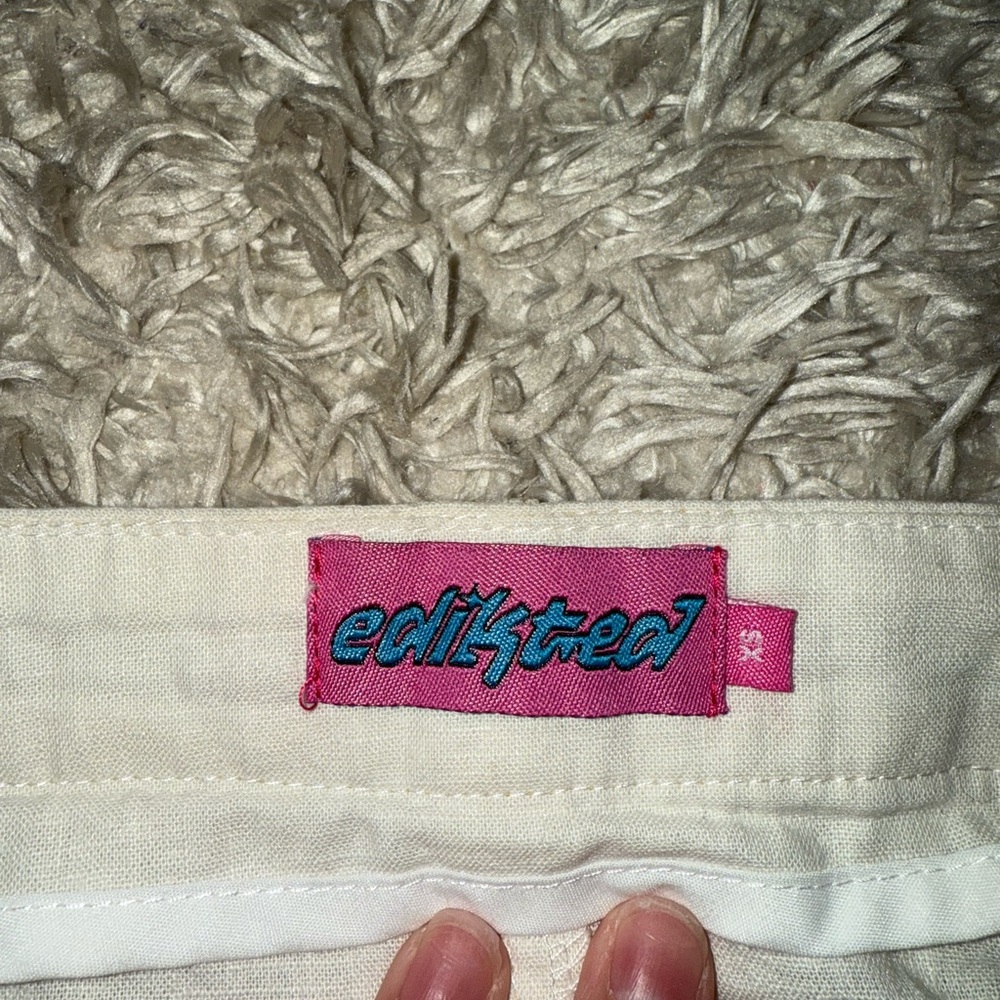 Edikted Dev Ruffle Linen Look Mini Skirt - Picture 4 of 4
